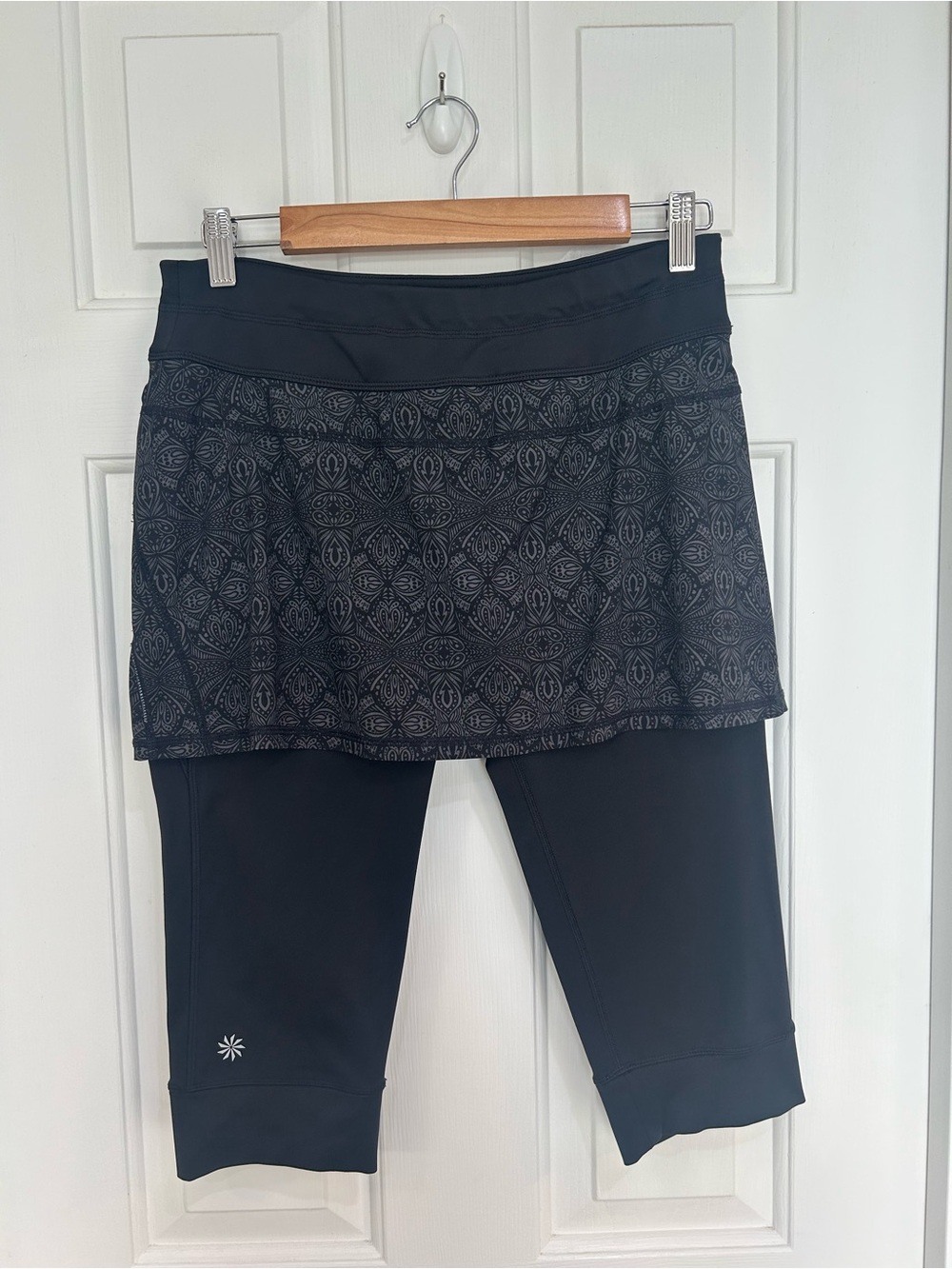 Athleta Black and Gray Printed Leggings